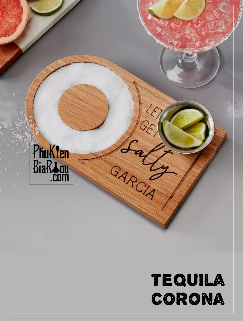 Dĩa muối và chanh để uống Tequila