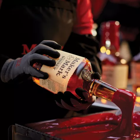 Rượu whisky Maker’s Mark Kentucky Straight Bourbon