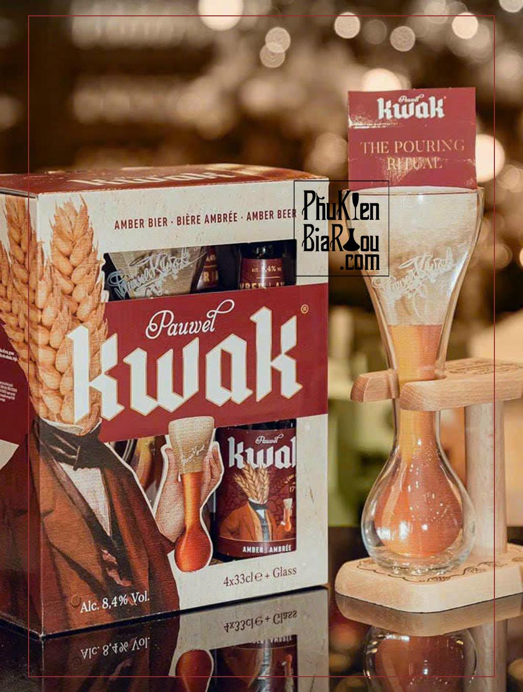 Quà tặng bia Bỉ Kwak Amber gồm ly