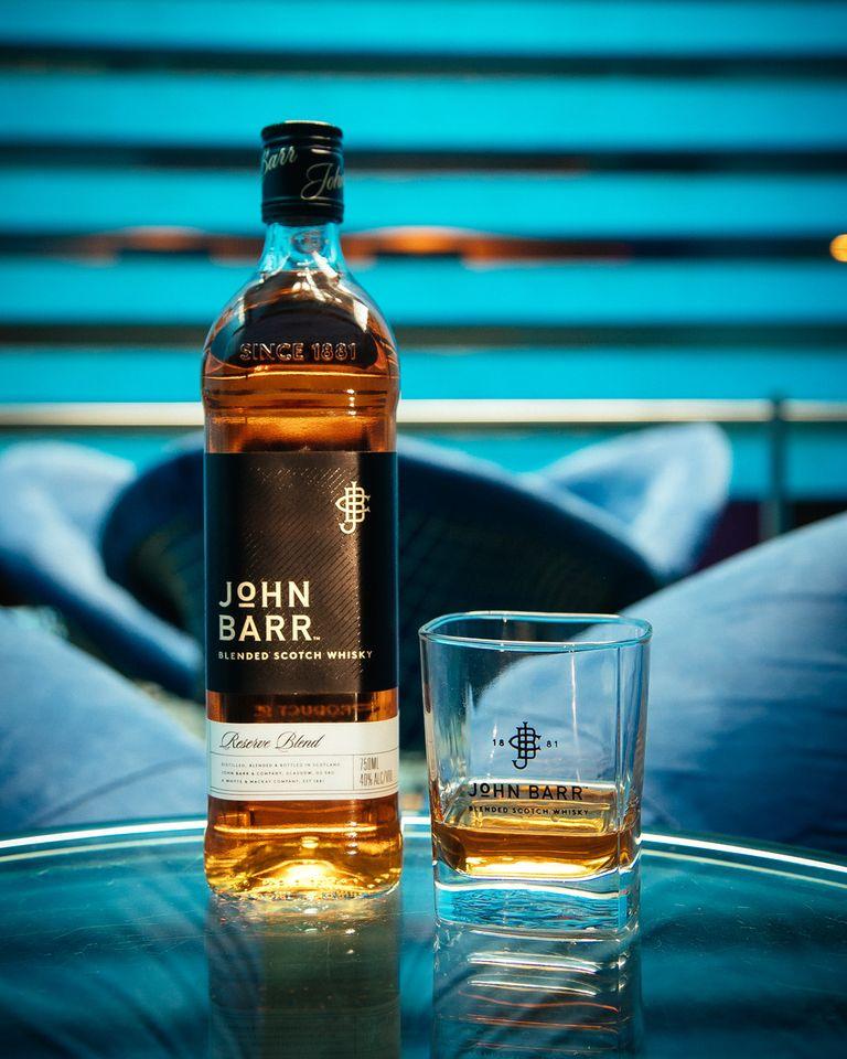 Rượu whisky John Barr Reserve Black Label 1000ml (6 chai/thùng)