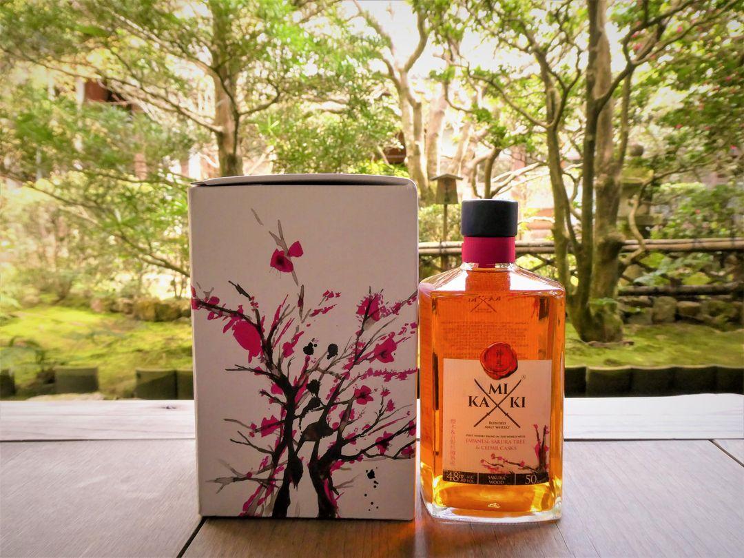 Rượu whisky Kamiki Sakura