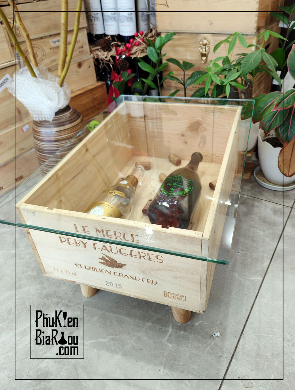 Bàn uống trà từ thùng rượu vang